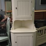 409 5320 CORNER CUPBOARD